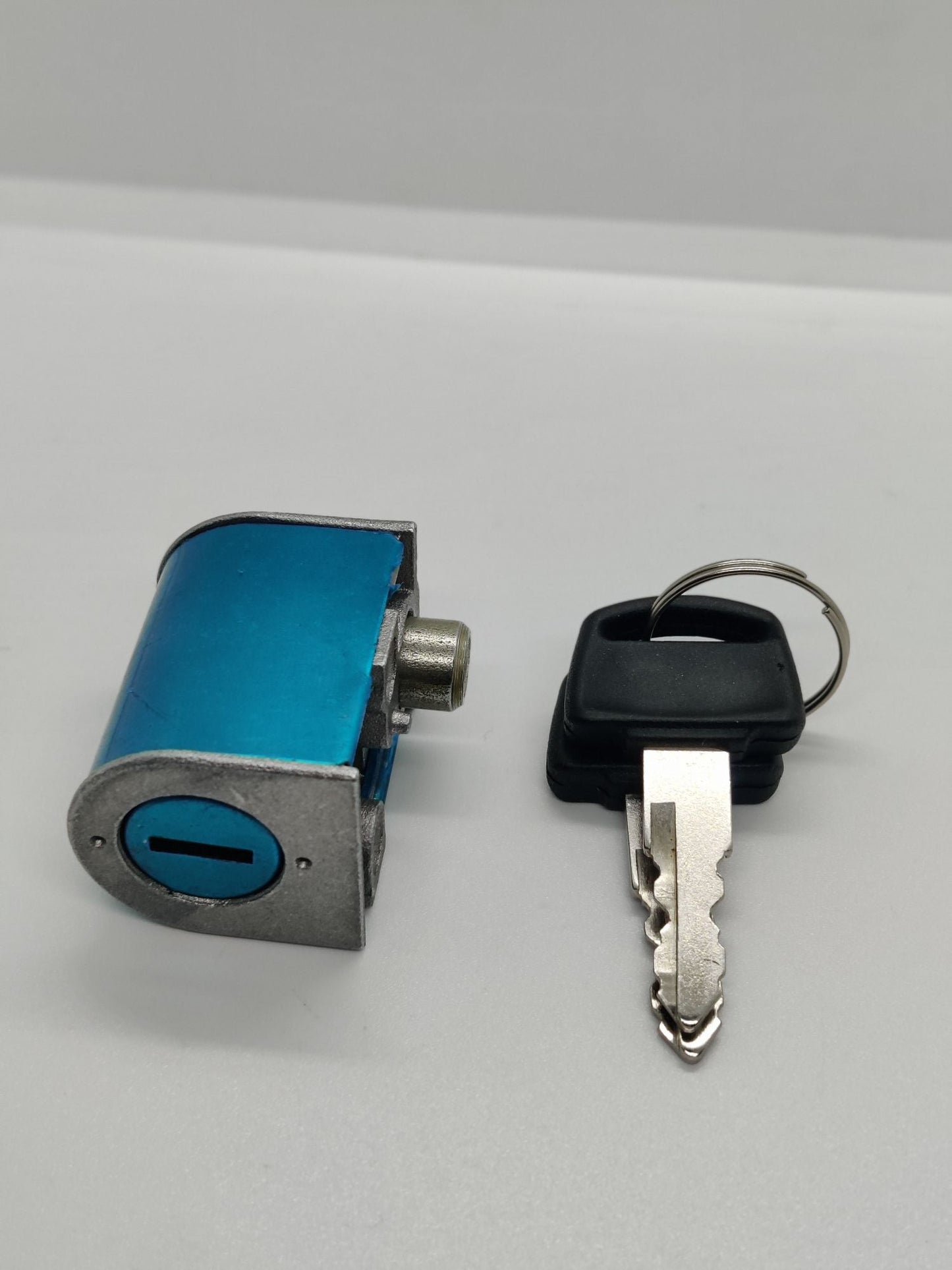 Handle Side Lock for Motorcycle