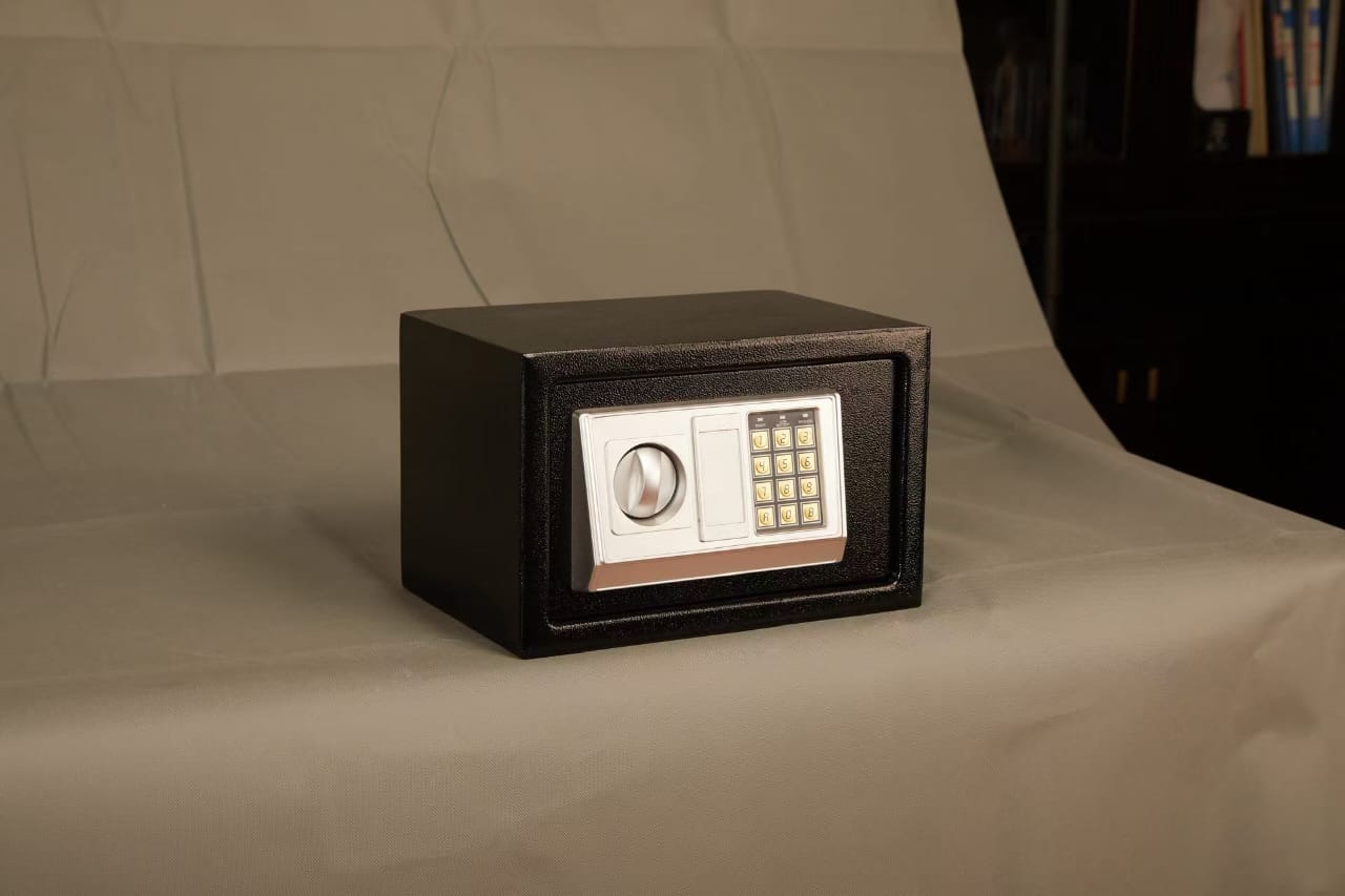 Electronic Digital Security Locker Safe (Weight-4.5-Kgs)